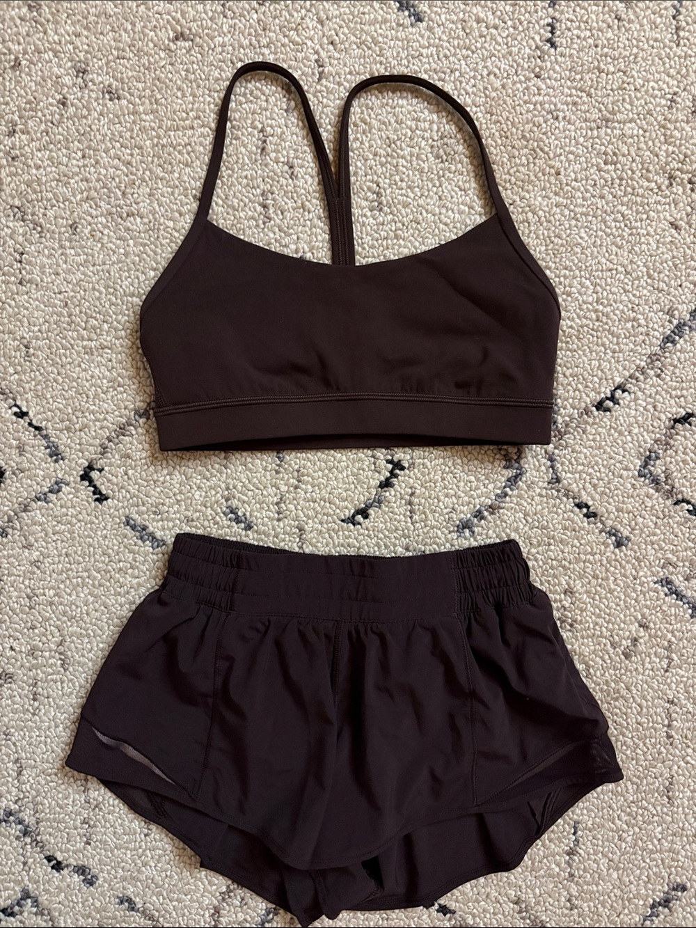 Lululemon Espresso set 6/4 EUC